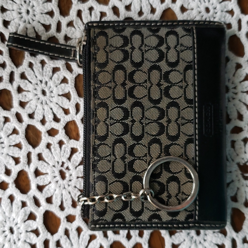 COACH Signature Card/Coin Case - Picture 2 of 4